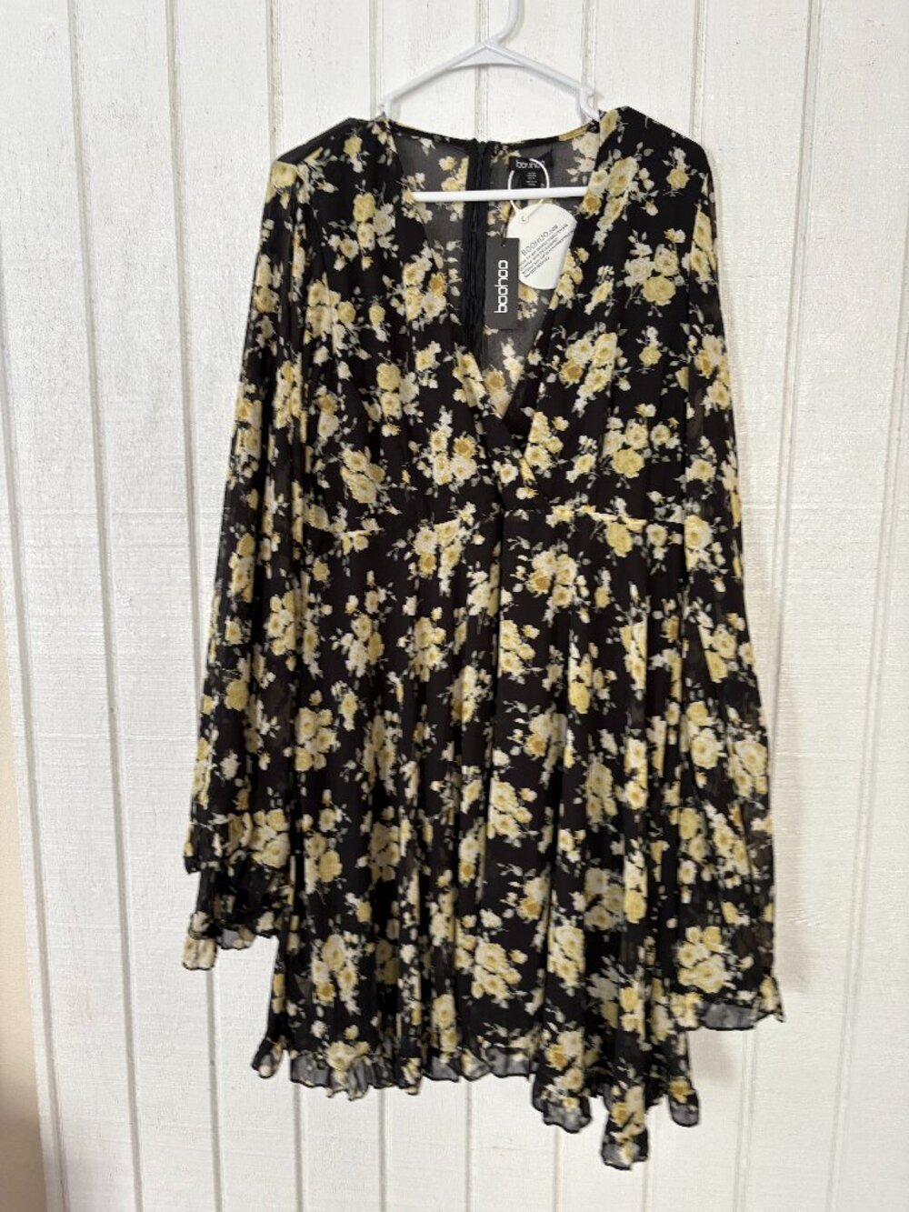 New Boohoo Dress - Size 20